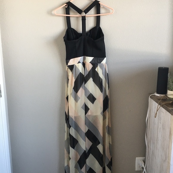 Charlotte Russe Geometric Maxi Dress with Slits - Picture 4 of 6